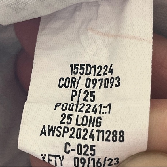 Abercrombie & Fitch 90s Straight Mid Rise Women’s 25 Long Blue Casual Raw Hem - Picture 12 of 12